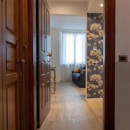 Apartment Madeleine - Arco Della Pace Milan